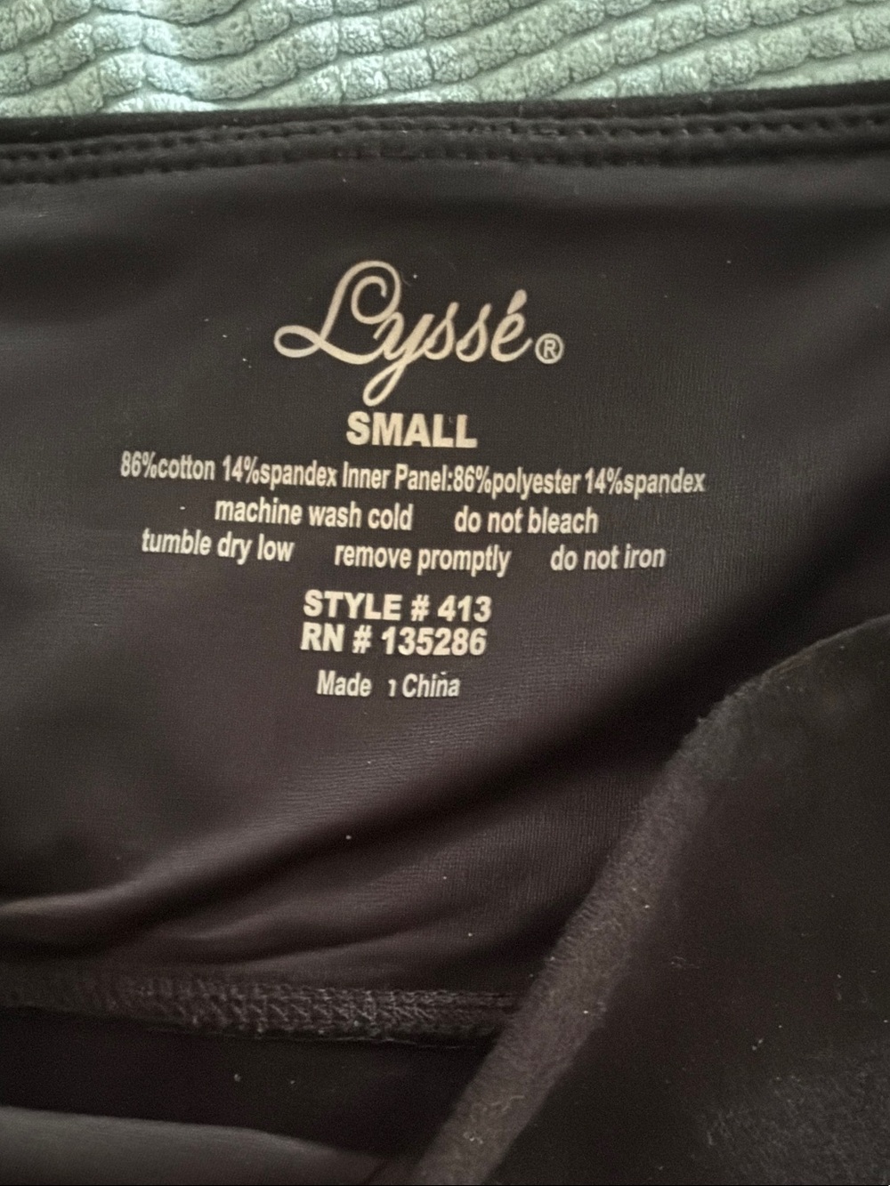 Lysse Black Fitted skirt above the knee pencil small